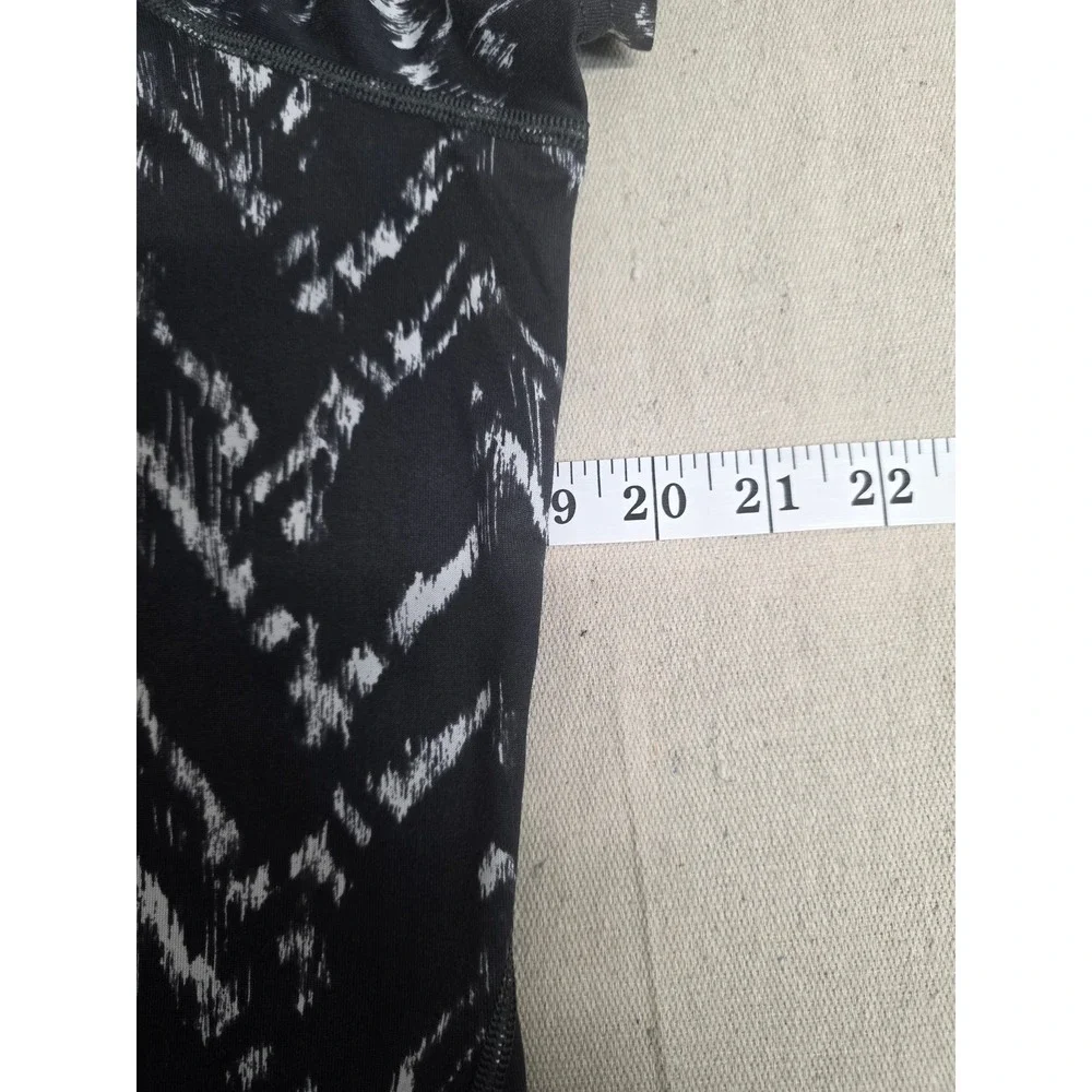 The‎ North Face Womens Black White Chevron Ikat Print Active T-Shirt Size L - Picture 5 of 6